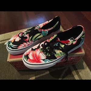 Hawaiian print vans 